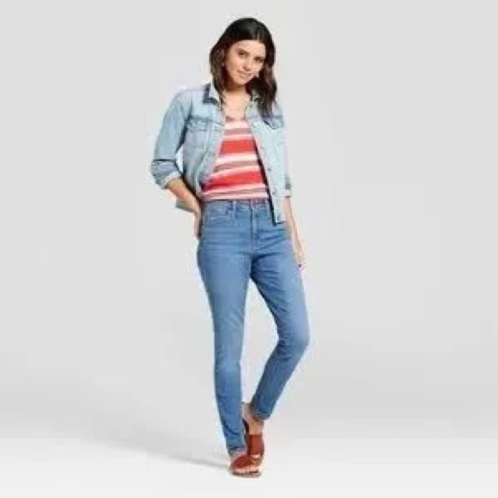 Universal Thread Jeans Women's High-Rise Skinny Jeans Blue 2 Short